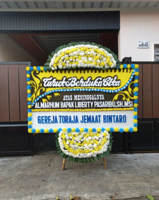 Papan Bunga Duka di Banyuasih